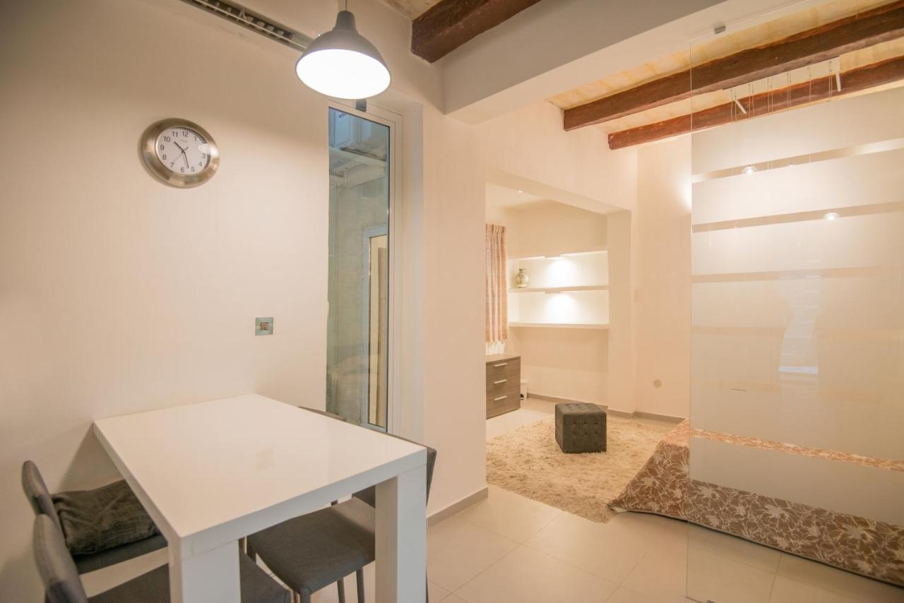 Valletta Most Central Studio Apartment 16Th-Century Building Extérieur photo